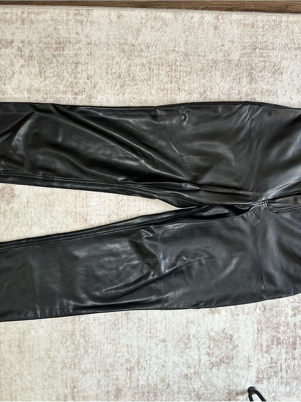 Abercrombie & Fitch Curve Love Vegan Leather ‘90s Straight Ultra High Rise Pant
